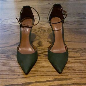 Schutz ankle strap pump